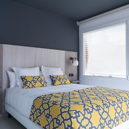 Apartamentos Las Torres Madrid Extérieur photo