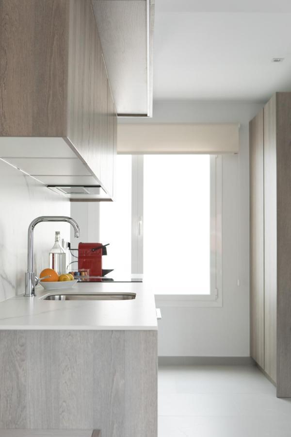 Apartamentos Las Torres Madrid Extérieur photo