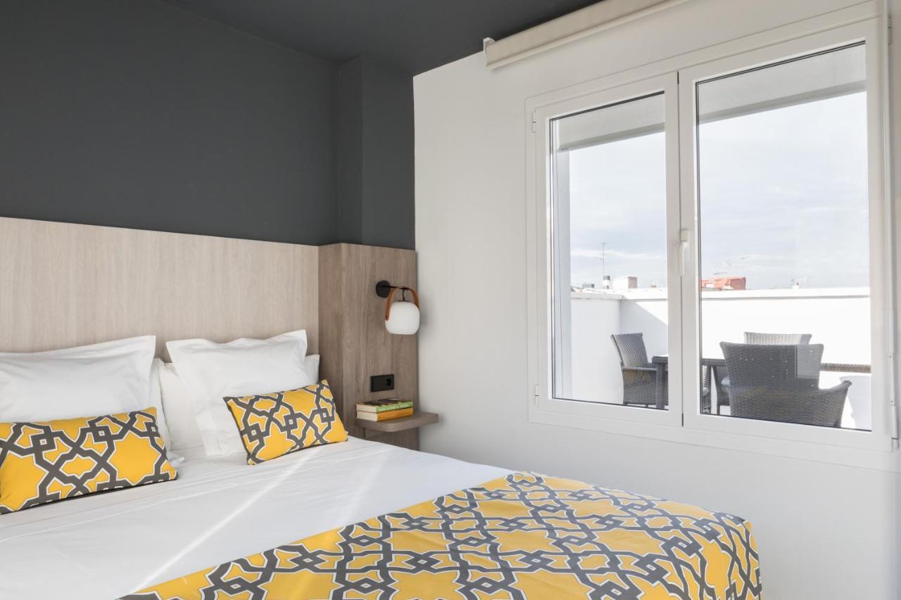 Apartamentos Las Torres Madrid Extérieur photo