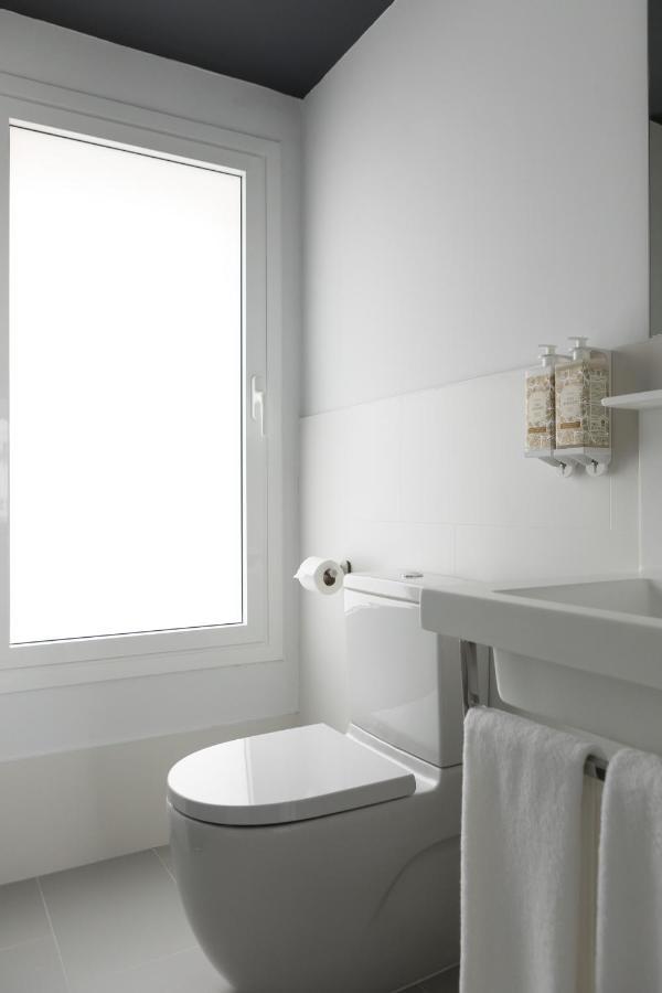Apartamentos Las Torres Madrid Extérieur photo