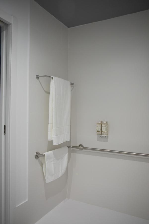 Apartamentos Las Torres Madrid Extérieur photo