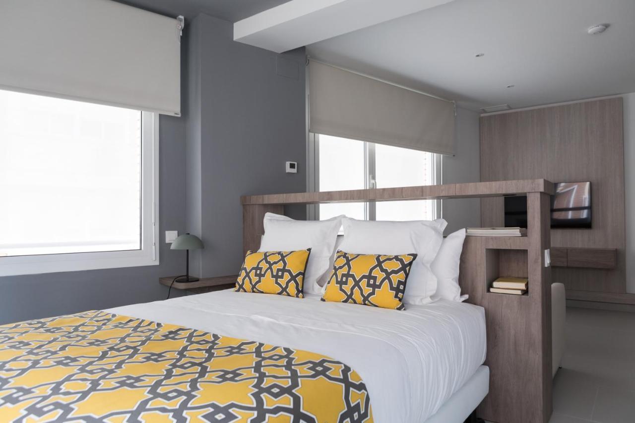 Apartamentos Las Torres Madrid Extérieur photo