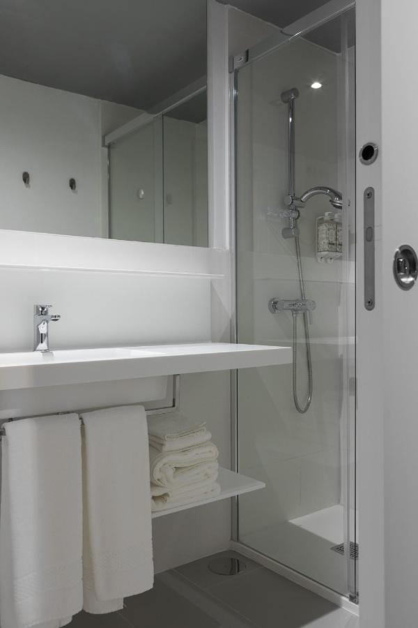 Apartamentos Las Torres Madrid Extérieur photo