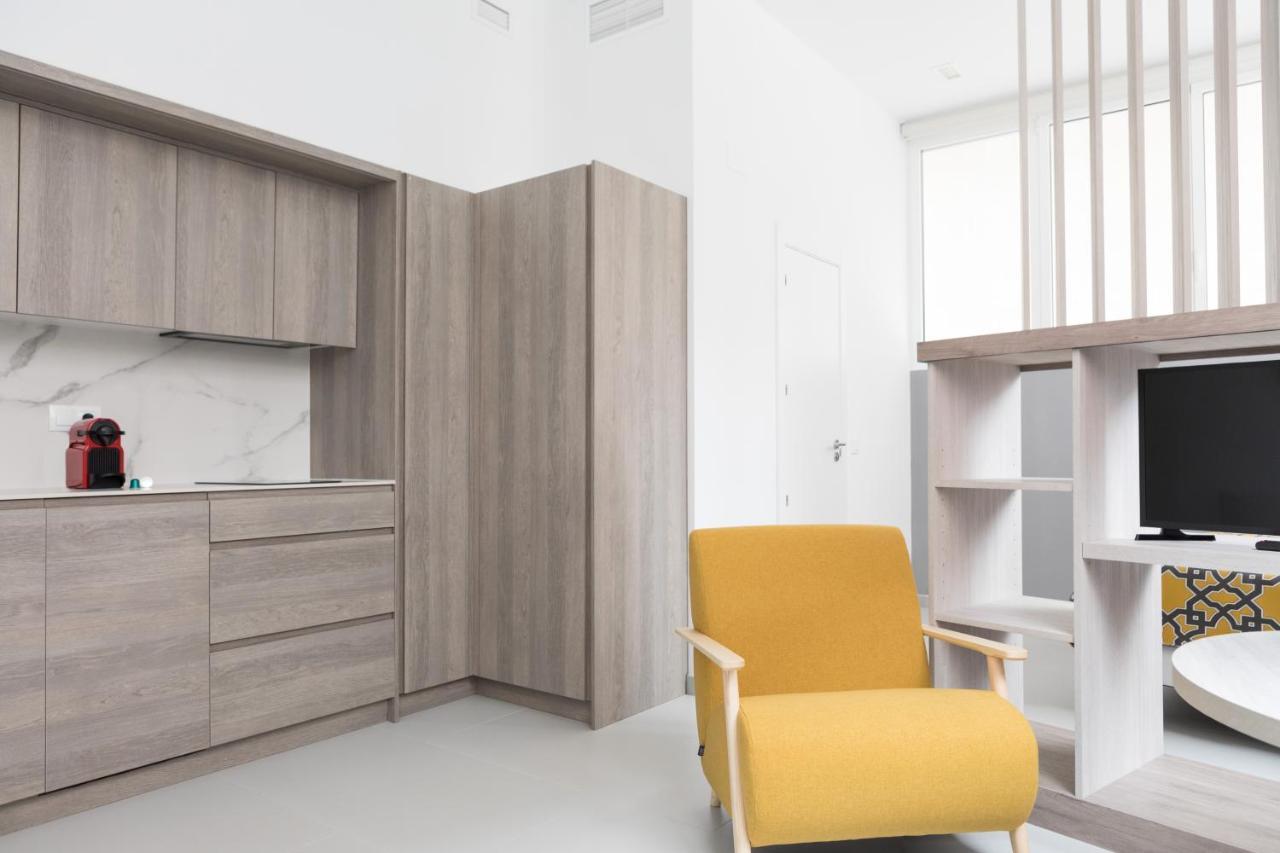 Apartamentos Las Torres Madrid Extérieur photo