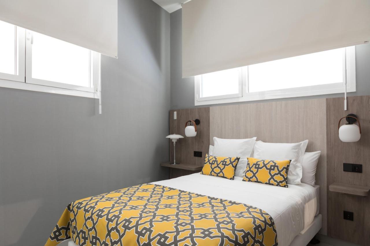 Apartamentos Las Torres Madrid Extérieur photo