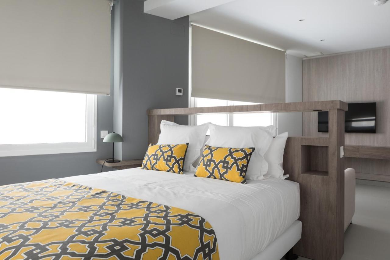 Apartamentos Las Torres Madrid Extérieur photo
