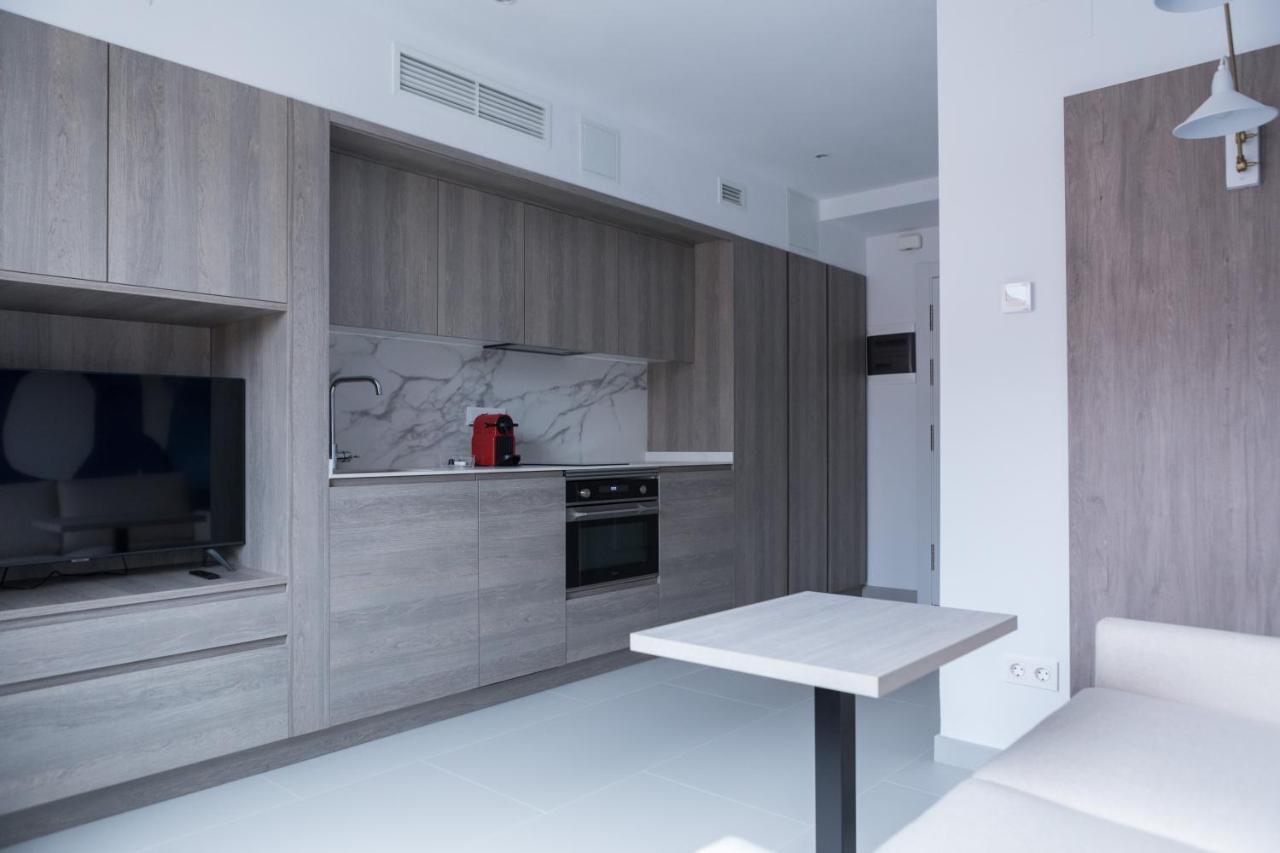 Apartamentos Las Torres Madrid Extérieur photo