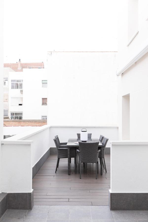 Apartamentos Las Torres Madrid Extérieur photo