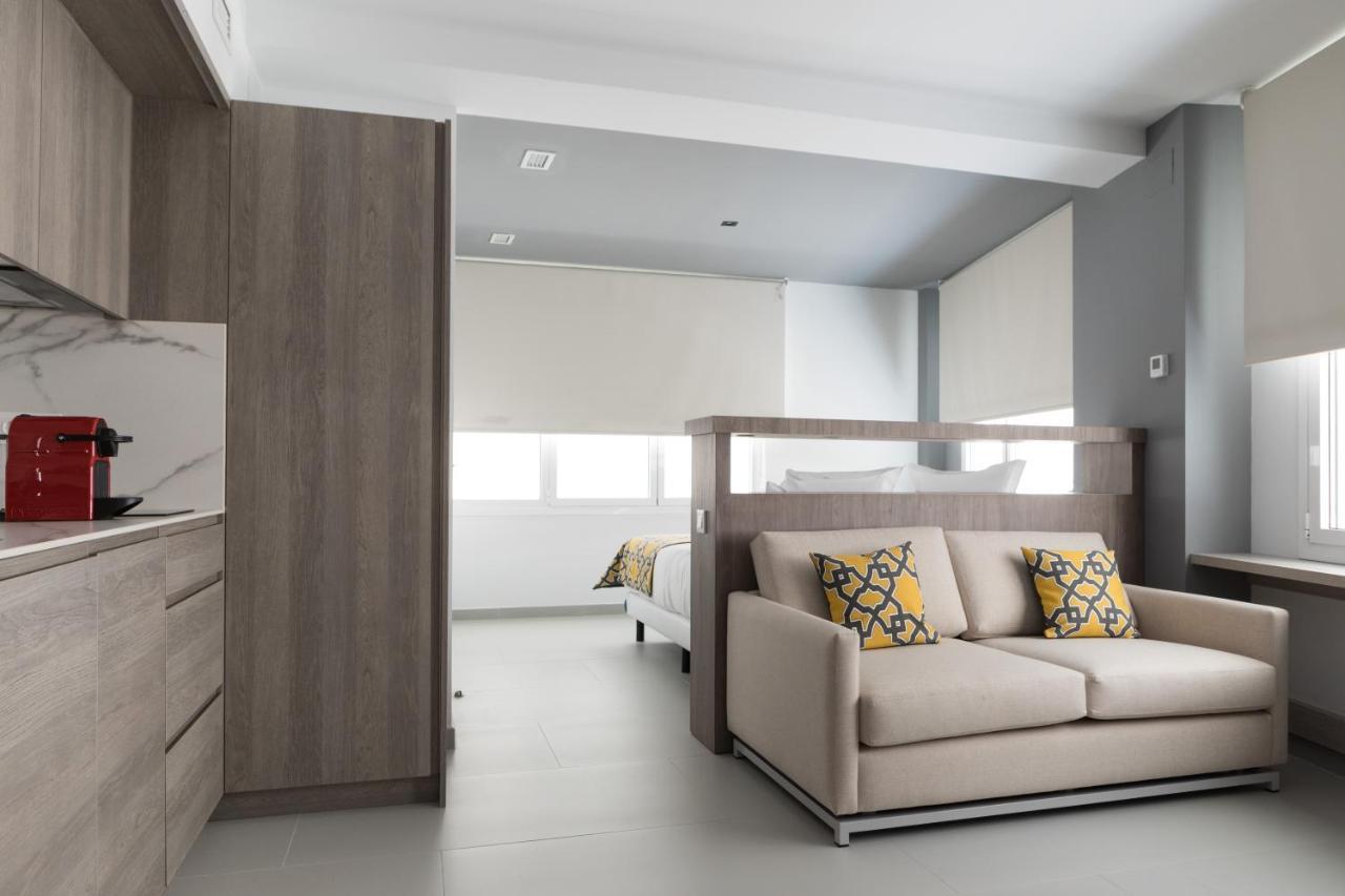 Apartamentos Las Torres Madrid Extérieur photo