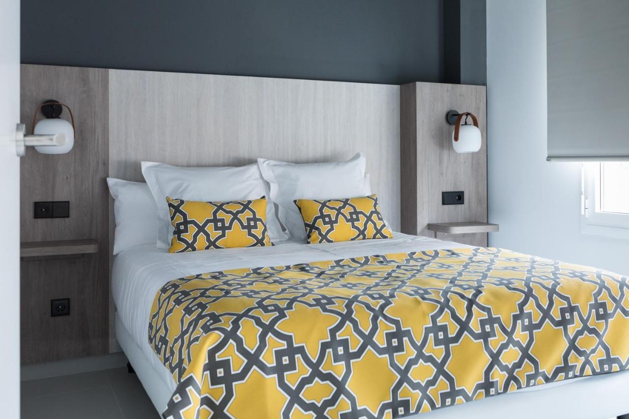 Apartamentos Las Torres Madrid Extérieur photo